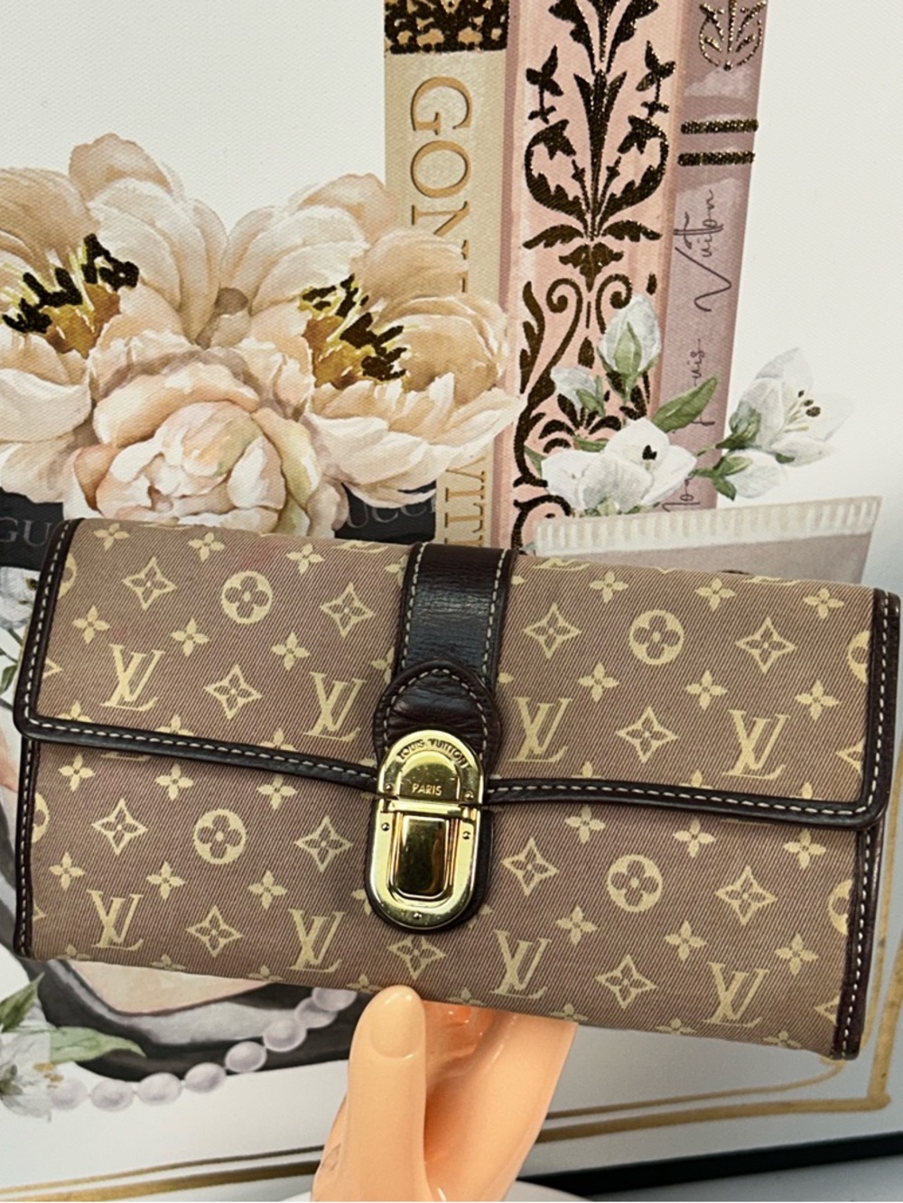 Louis Vuitton Monogram Idylle Portefeiulle Sarah Wallet 😍 - Picture 17 of 17